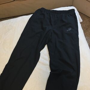 Nike Men's Black Joggers VINTAGE